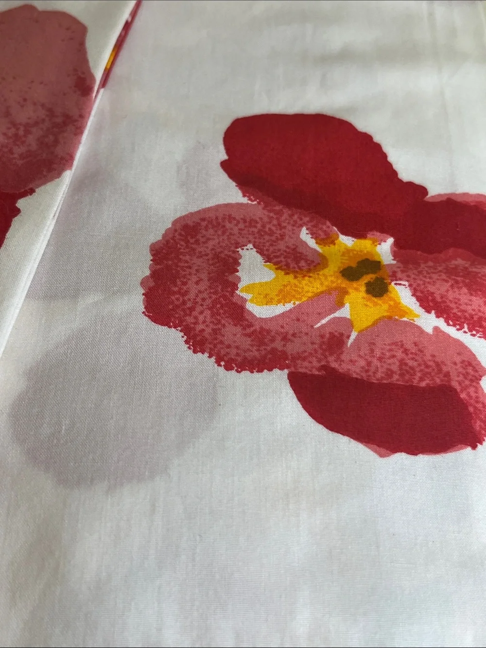 Vintage, Retired, Pottery Barn Set of 4 Vibrant Red Poppy Napkins- 100% Cotton